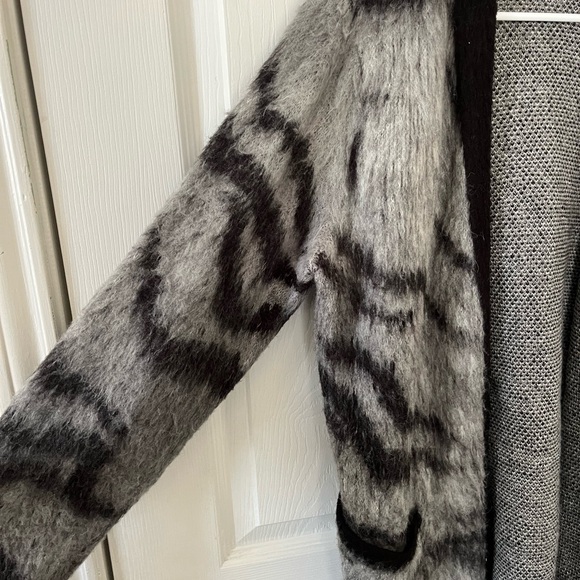 White House Black Market Charcoal and Black Knit Cardigan - Picture 2 of 6